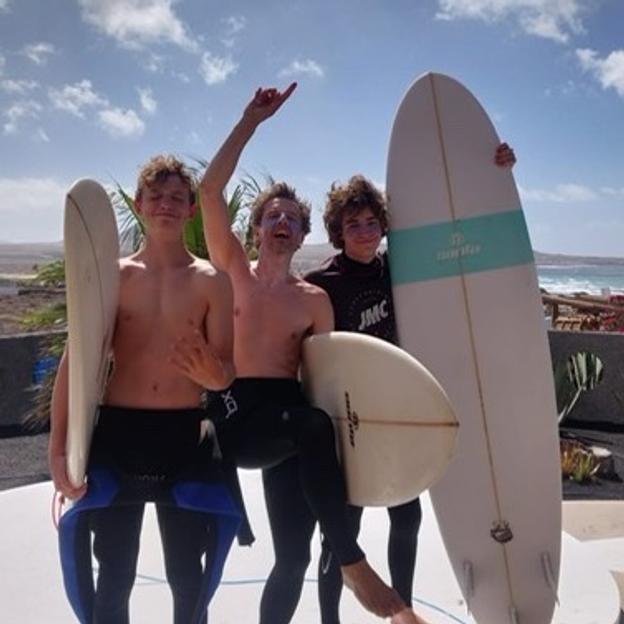 Kicking and Surfing