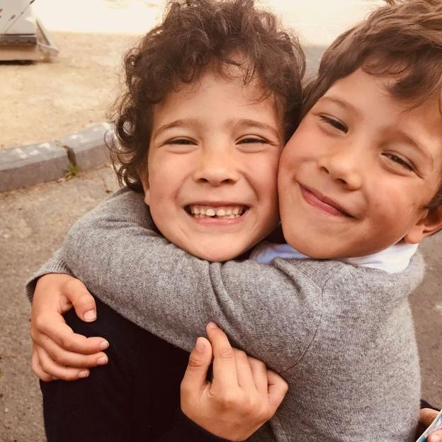 The twins-kickers Satya
