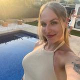 <3