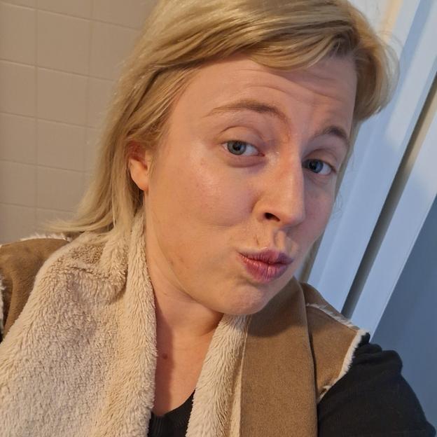 Elinetje Runs to Kick Cancer