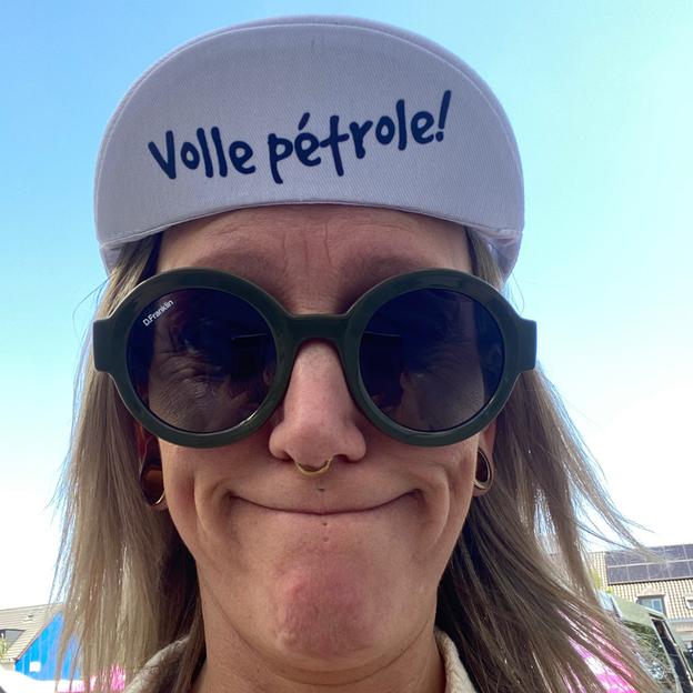 Aline Supporter Van Leon