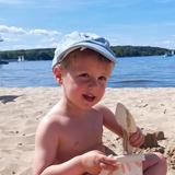 Lars (petit frère de Rufus*)