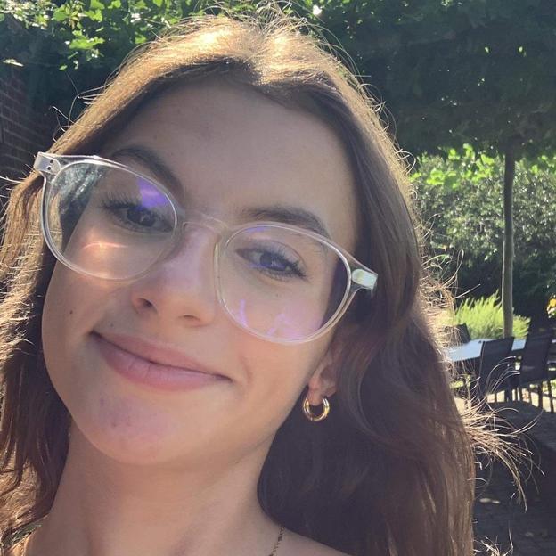 Laly petite sœur de coeur de Sienna