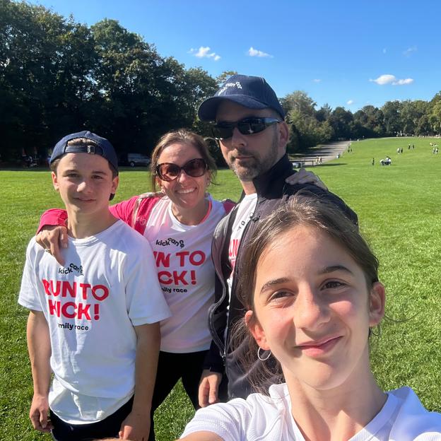Alexia runs to kick cancer