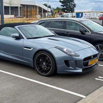 BORN & MEYER Jaguar Drive