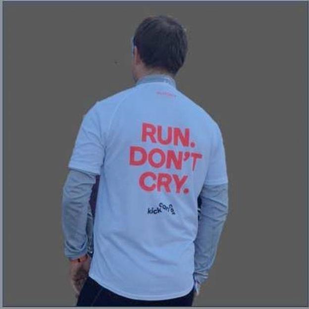 De Vusser family runs and kicks