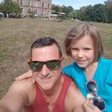 Help! So that children can kick the cancer away