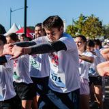 Louis envoie bouler le cancer