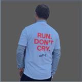 De Vusser family runs and kicks