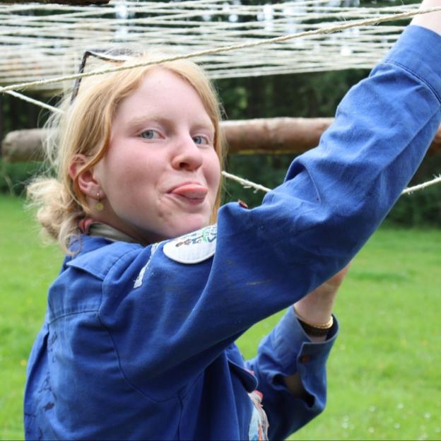 Emma, la petite cousine de Juju