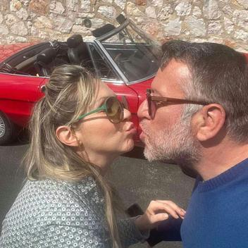 Love is in the air !
