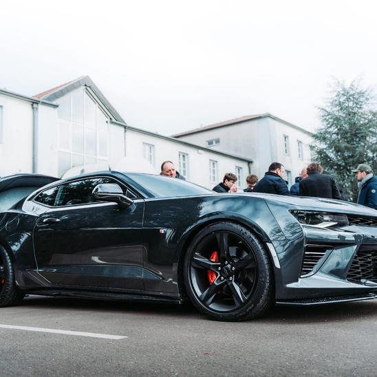 « Faites sourire les enfants malades ! Chaque soutien apporte un moment de bonheur et de joie. Avec ma muscle car, je partage ma passion… et vous pouvez aider à illuminer leurs journées ! »