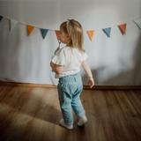 Nelle, nichtje van Leon